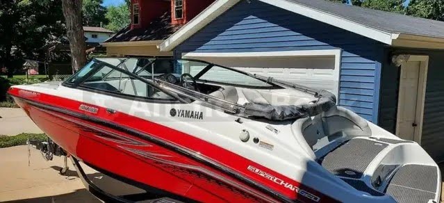 Boat & Trailer Rental - 2014 Yamaha Speedboat - North Bend, Oregon
