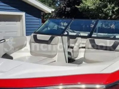 Boat & Trailer Rental - 2014 Yamaha Speedboat - North Bend, Oregon
