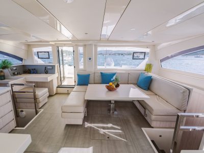 Private Morning 4 Hour Yacht Tour in Costa Rica - 51ft Leopard! (Food & Drinks included)