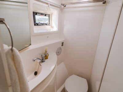 Private Morning 4 Hour Yacht Tour in Costa Rica - 51ft Leopard! (Food & Drinks included)