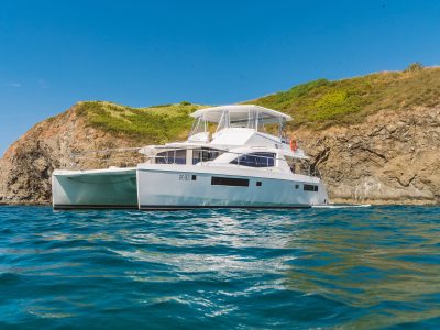 Private Morning 4 Hour Yacht Tour in Costa Rica - 51ft Leopard! (Food & Drinks included)