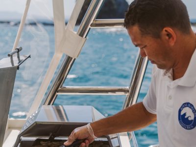 Private Morning 4 Hour Yacht Tour in Costa Rica - 51ft Leopard! (Food & Drinks included)