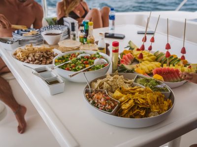 Private Morning 4 Hour Yacht Tour in Costa Rica - 51ft Leopard! (Food & Drinks included)