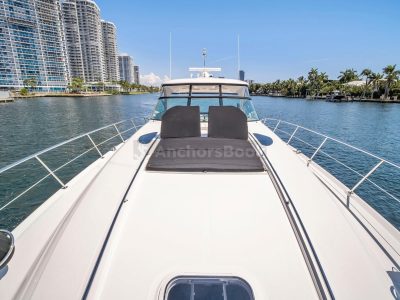 52' Sea Ray Yacht Charter for 12 people in Cancún