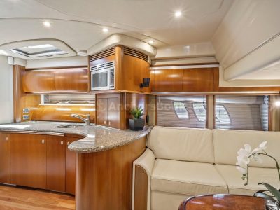 52' Sea Ray Yacht Charter for 12 people in Cancún