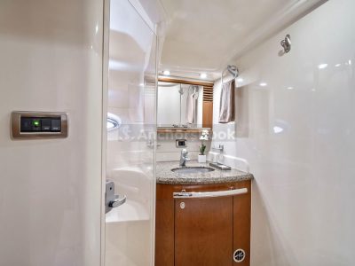 52' Sea Ray Yacht Charter for 12 people in Cancún