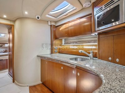 52' Sea Ray Yacht Charter for 12 people in Cancún