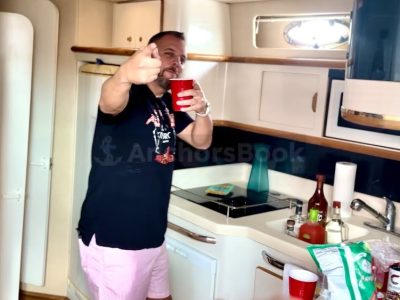 Succulenta Rosé Yacht (Captain & Fuel included)