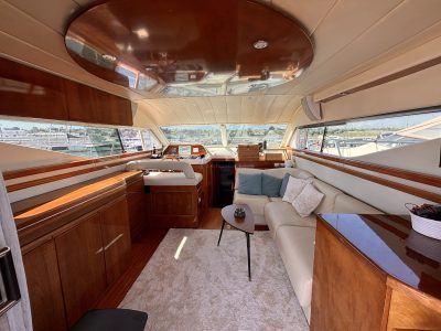 Private Yacht Daily Tour
