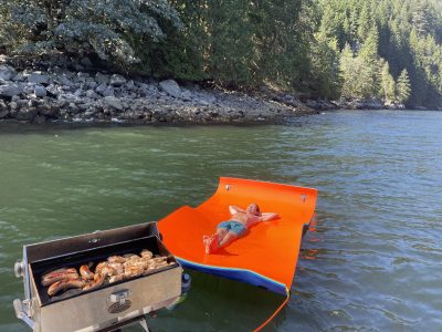 North Vancouver Boat Rental - 6 Max Guests (Pet Friendly)