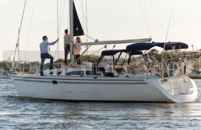 2006 CATALINA 320 SAILBOAT - 2.5 Hour Luxury Private Sailboat Tour