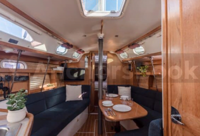 2006 CATALINA 320 SAILBOAT - 2.5 Hour Luxury Private Sailboat Tour