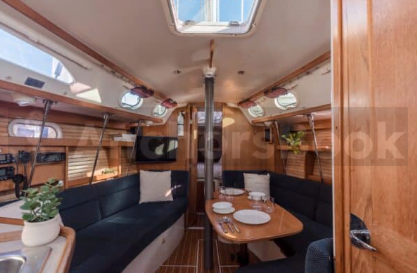 2006 CATALINA 320 SAILBOAT - 2.5 Hour Luxury Private Sailboat Tour