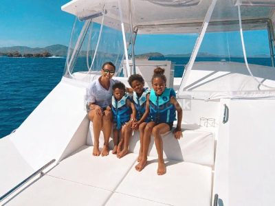 Private Morning 4 Hour Yacht Tour in Costa Rica - 51ft Leopard! (Food & Drinks included)