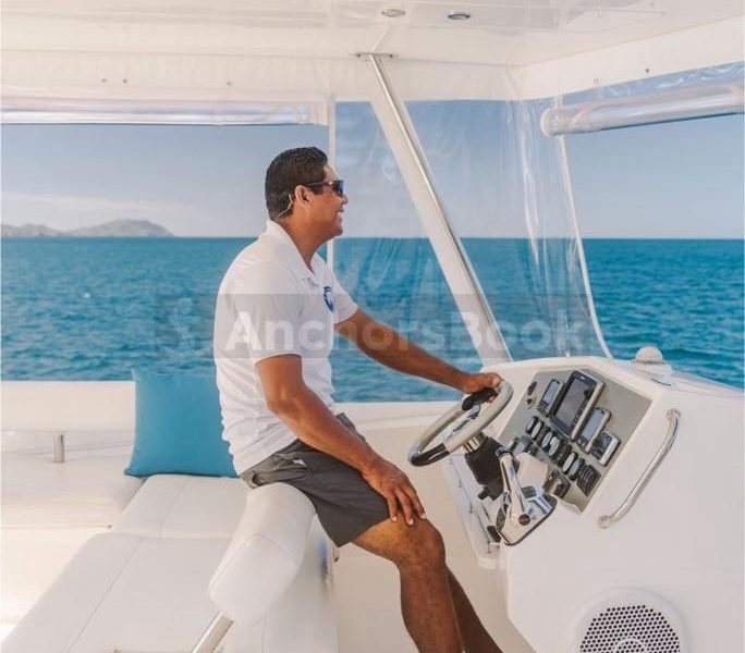 Private Morning 4 Hour Yacht Tour in Costa Rica - 51ft Leopard! (Food & Drinks included)