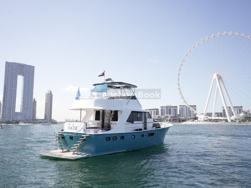 AnchorsBook Fleet: Vogue Luxury Yacht Rental - Hatteras 64ft (22PAX)