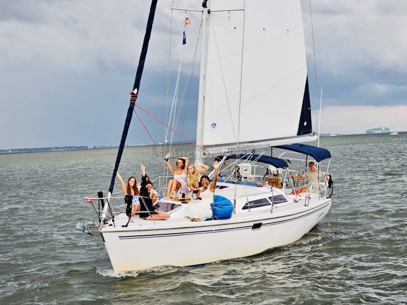 2006 CATALINA 320 SAILBOAT - 2.5 Hour Luxury Private Sailboat Tour