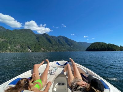 North Vancouver Boat Rental - 6 Max Guests (Pet Friendly)