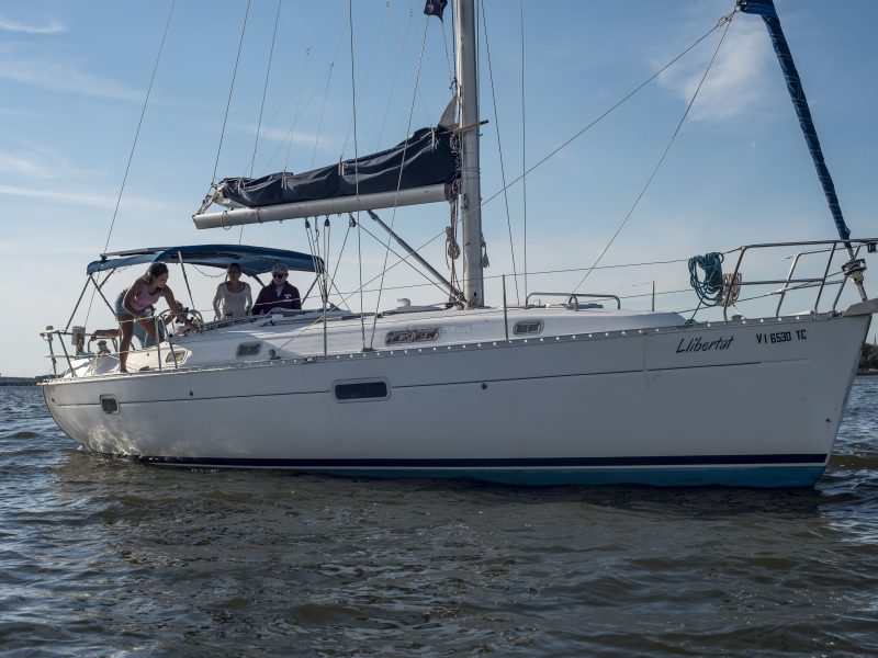 2000 BENETEAU 362 SAILBOAT - 2.5 Hour Private Luxury Sailboat Tour