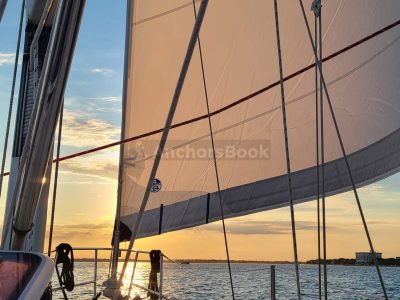 2006 CATALINA 320 SAILBOAT - 2.5 Hour Luxury Private Sailboat Tour