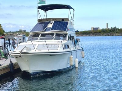 35' Fairbanks Flybridge 12 Guests - (2hr minimum) - Mississauga/ Toronto/ Oakville/ Hamilton/ Scarborough Bluffs/ GTA