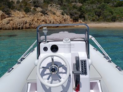Selva D540 Evolution rubber boat available for rent without skipper