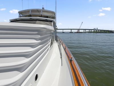 Luxury Motor Yacht Charter