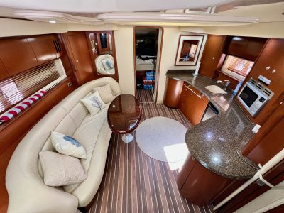 ⭐ SeaRay 45ft 🛥 (Monday to Thursday Get one FREE hour.🥂🍾)