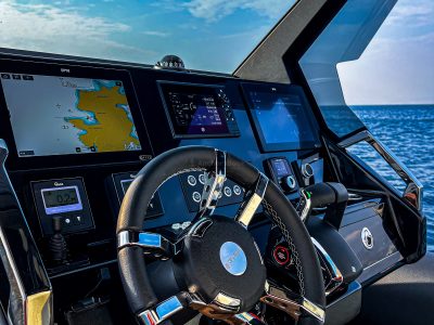 SEAFIGHTER SHADOW 40FT / SEA WOLF (4 Hours Minimum)