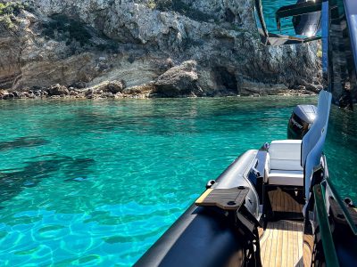 SEAFIGHTER SHADOW 40FT / SEA WOLF (4 Hours Minimum)