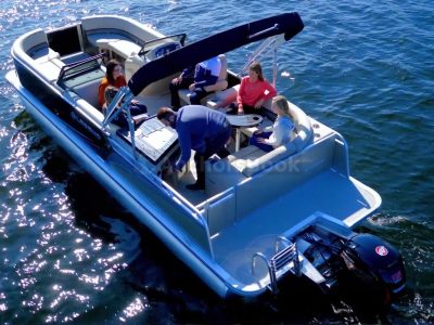 Boat Rental In Muskoka, Gravenhurst - 21ft Pontoon Boat Rental (150HP, 10 Max Guests)
