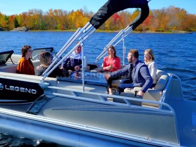 Boat Rental In Muskoka, Gravenhurst - 21ft Pontoon Boat Rental (150HP, 10 Max Guests)