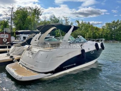 Chaparral 33ft yacht - In Montreal Up To 14 Guests