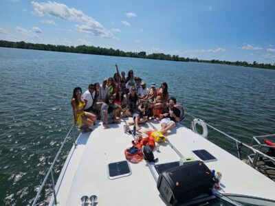 Sea Ray 40ft yacht - In Montreal Up To 15 Guests