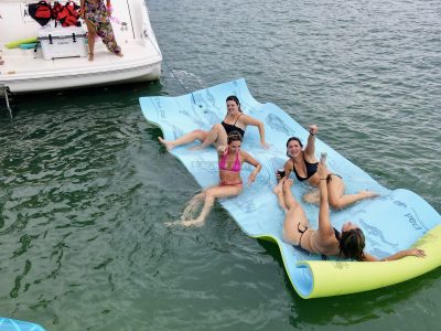⭐ SeaRay 45ft 🛥 (Monday to Thursday Get one FREE hour.🥂🍾)