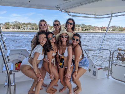 Luxury Motor Yacht Charter