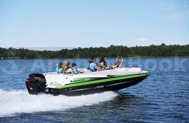 19ft - 115hp Deck Boat Rental - 24hr Full Day Rental In Muskoka, Gravenhurst (Massive Discounts For Booking Multiple Days)
