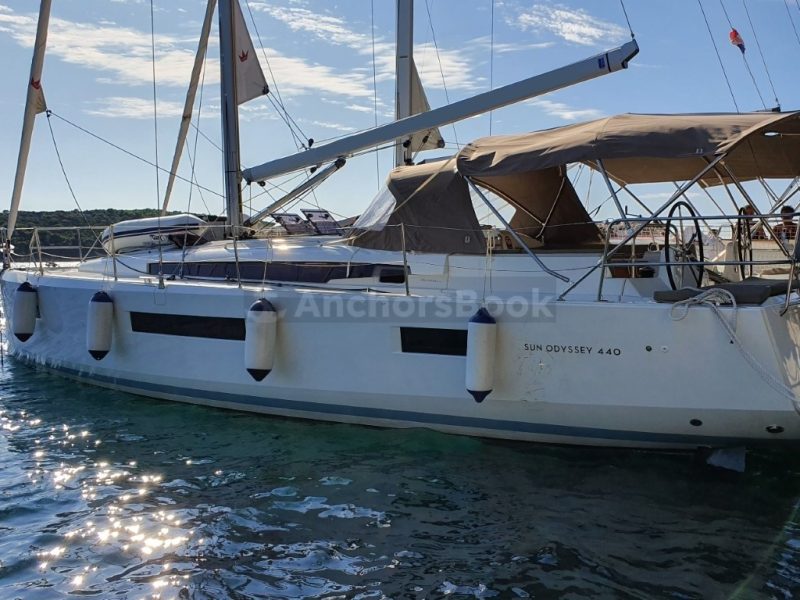 Sun Odyssey 440 Jeanneau - XOXO - Full Week Charter In Pula, Croatia