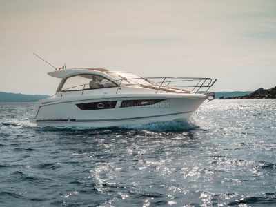 Full Day Boat Rental In Italy - JEANNEAU LEADER 9 HT