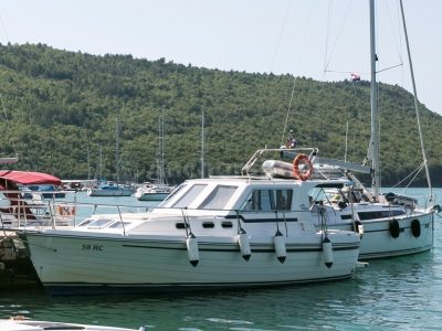 Full Week Yacht Charter In Pula (SAS Vektor Adria 1002)
