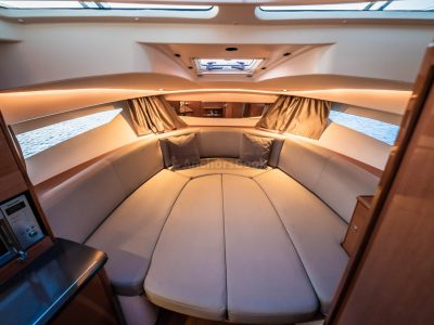 Full Day Boat Rental In Italy - JEANNEAU LEADER 9 HT