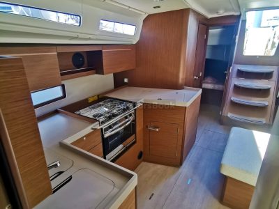 Oceanis 40.1 Beneteau - Dory - Full Week Charter In Pula, Croatia