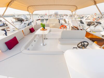 Dubai Private Yacht Charter – 2024 Build Year 52ft Luxury Yacht – 17 PAX