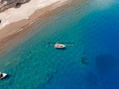 Full Day Boat rental in Santorini- No license required