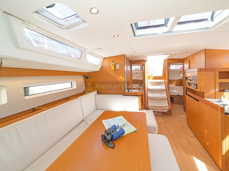 Jeanneau Sun Odyssey 490 Full Week Yacht Charter