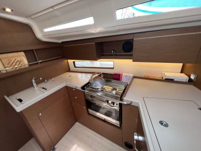 Oceanis 40.1 Beneteau - Kobe - Full Week Charter In Pula, Croatia