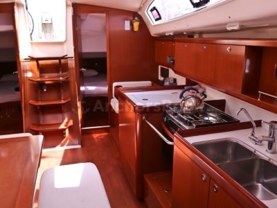 1 Week Sailing Yacht Charter In Loutraki, Greece | THALASSA