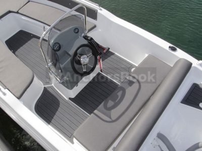 Milos Eldoris 1 Nireus Grey (full day rental) - No license required
