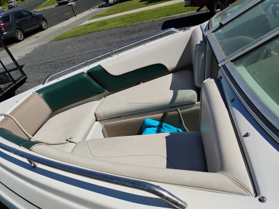 Open bow family boat seats 7 people