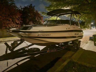 23' Larson Bareboat Rental (or with captain)